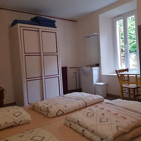 Maison Familiale Des Gueyniers *