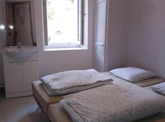 Maison Familiale Des Gueyniers Couette-café